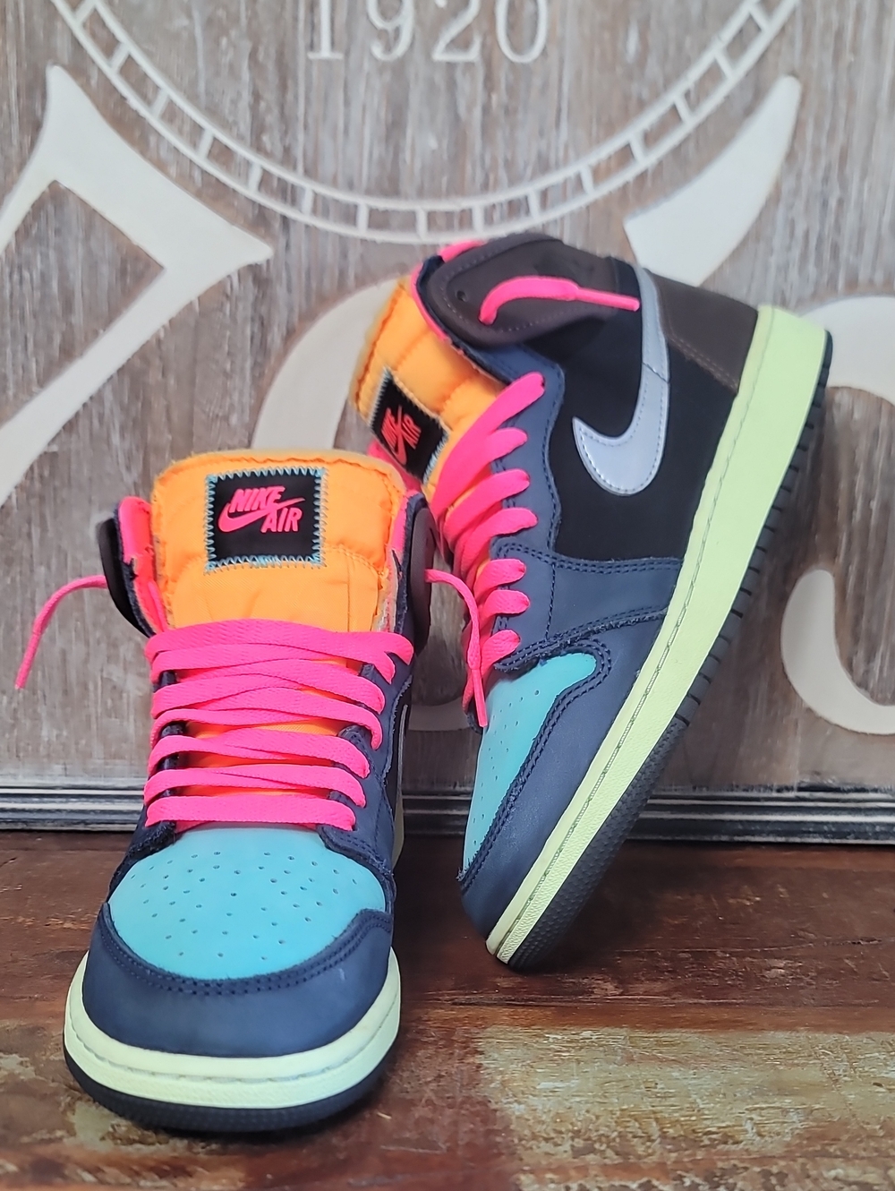Nike Air Jordan 1 Retro High OG  'Tokyo Bio Hack' Wmns 7.5 (Good Condition)